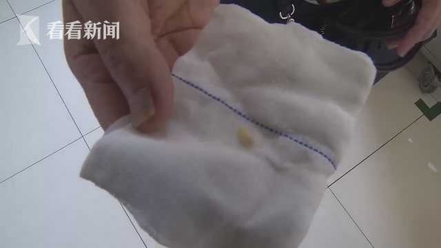 锻炼咀嚼能力？！妈妈给11个月宝宝吃花生 结果卡住气管