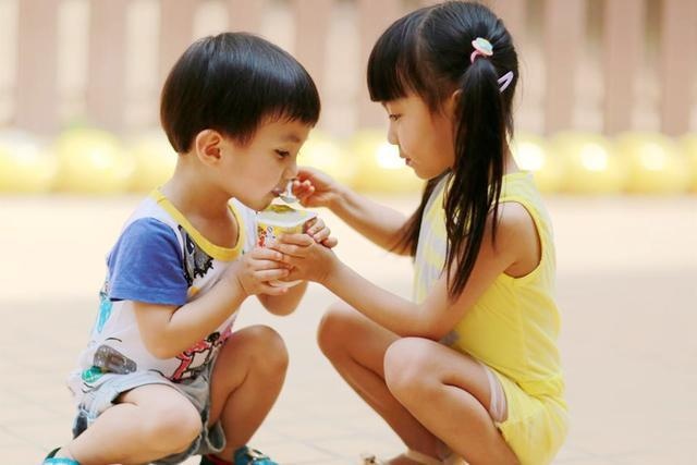 “妈妈，你为什么那么偏心？我恨弟弟！”一个十三岁女孩的心声