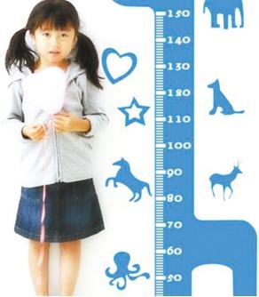 10岁女孩稚气未脱，身高却一年猛蹿10厘米，好在家长及时带她就医