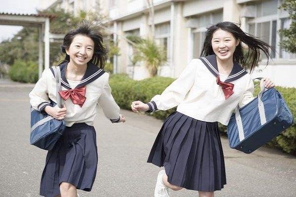 暑假即将结束，该如何帮孩子收收心？用对方法父母就能省心