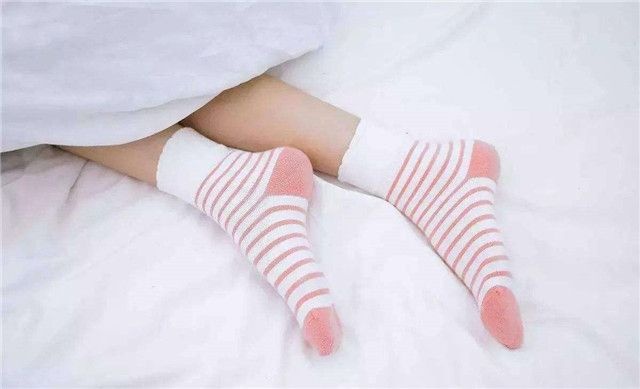 睡眠，对怀孕的女性来说很重要，那孕期孕妇几点睡比较好呢？
