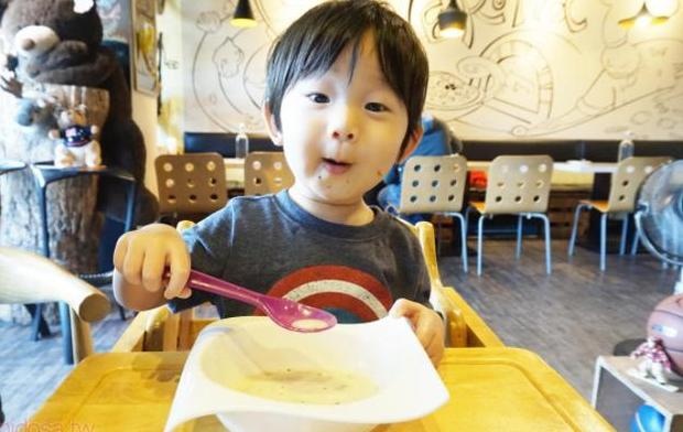 8岁男童乱补营养肠胃坏死，儿科医生：别让孩子为你的疏忽买单
