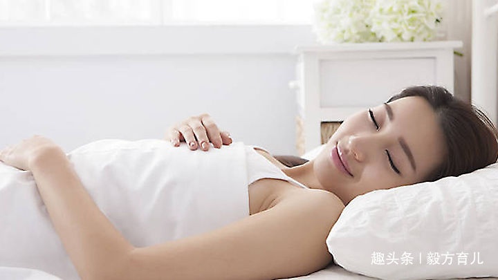 孕妇睡前不能吃的3种食物，对自己和胎儿很不好，越早了解越好