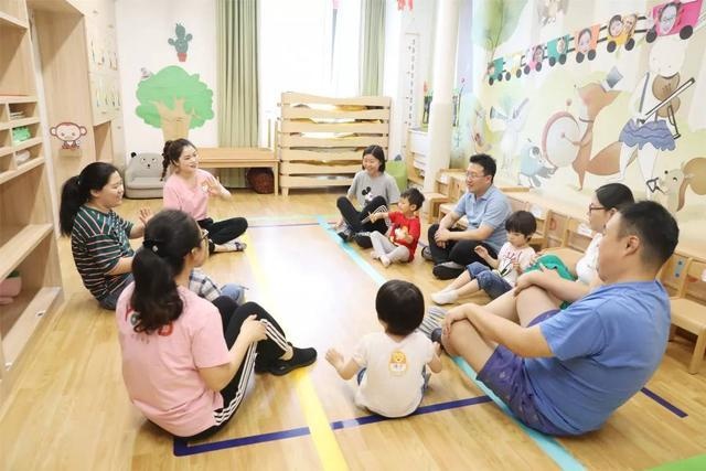 分离焦虑期的娃儿，怎么告别、怎么陪伴？