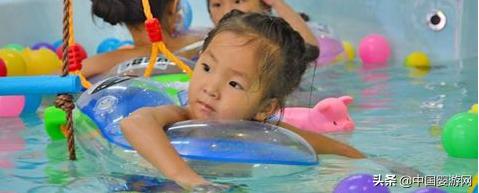 太奇妙了！宝宝坚持婴儿游泳之后的七大变化