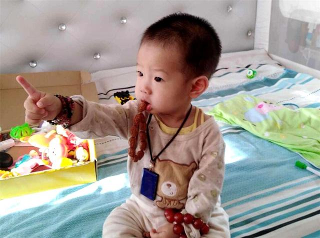 为什么孩子对着空房间说有人？是“开天眼”吗？用科学来分析