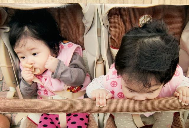 若不信任我会顾好孩子，换你来，孩子生病妈妈绩效被扣分？
