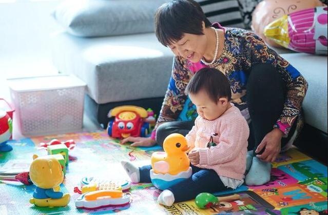 3岁孙女午睡再没醒过来，医生的话让奶奶自责，很多家长仍在做