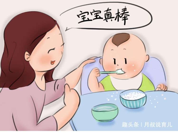 宝宝嘴边的奶渍，不要随便乱擦，小心更严重
