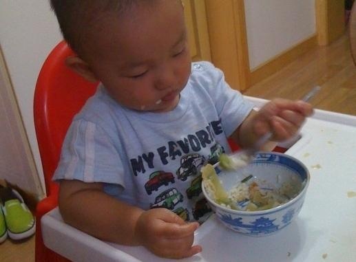一碗粥，8个月孩子没再醒过来，喂辅食要慎重，大人能吃孩子不行