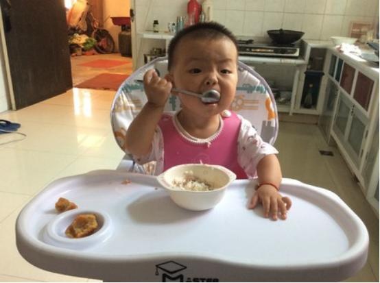 宝宝喝奶粉喝到几岁比较好？很多宝妈喂错了，伤的是孩子的健康