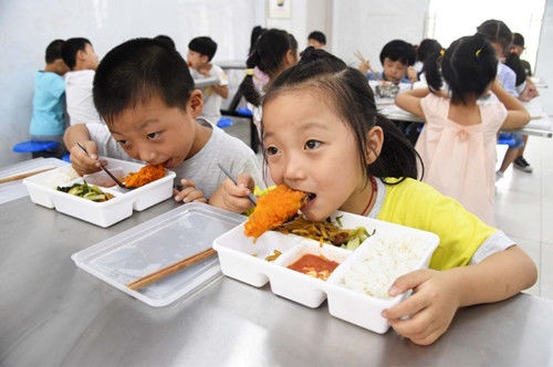 孩子性早熟的源头，很多家长不以为然，还是赶紧让孩子戒了吧