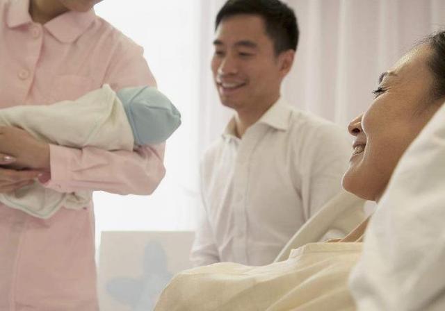 产后第一周，你要守住这3个底线，对产后恢复和宝宝发育都好