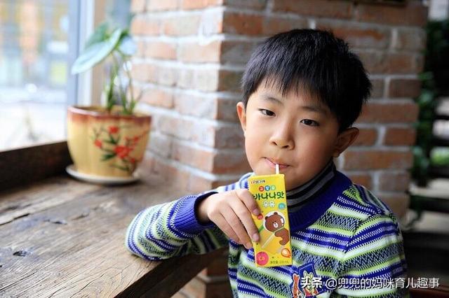 宝宝多喝牛奶好处多？这三种容易让孩子停止发育，父母别买了