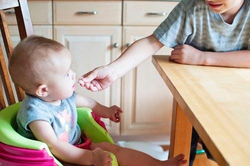 哺乳期妈妈生气奶变毒奶？不至于，但生气带来这副作用更不容忽视