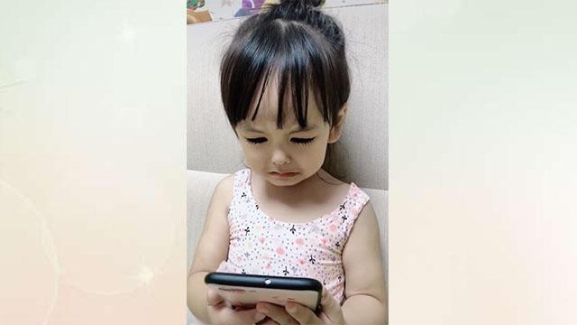 女儿在妈妈那里受了委屈，打电话求助爸爸，女儿的话扎心了