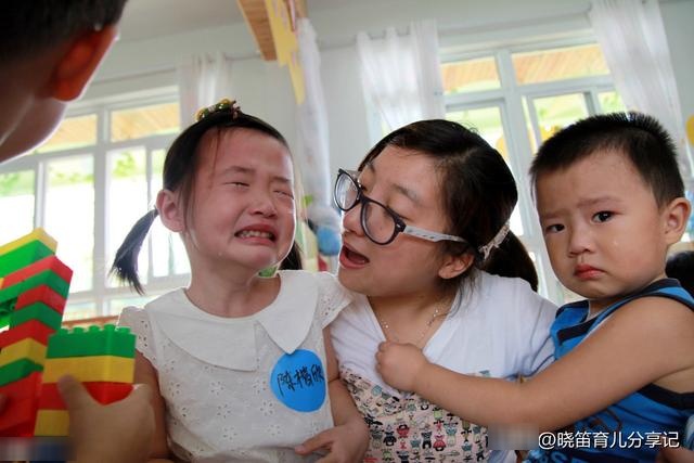 担心孩子没准备好上幼儿园不适应？幼师：孩子需要这样的行为影响
