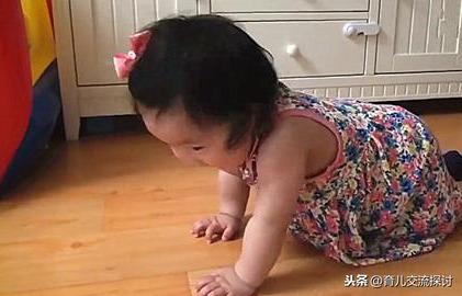 孩子摔倒后，妈妈的第一句话很重要，也许会影响孩子长大后的性格