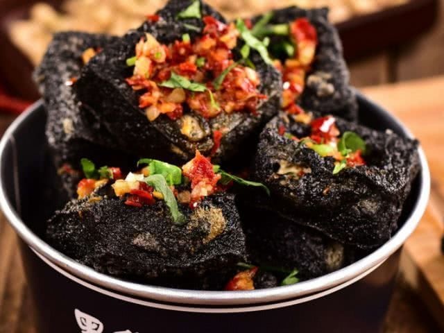 宝宝畸形是因孕妇太贪吃？为了胎儿健康，生活中少碰4物！
