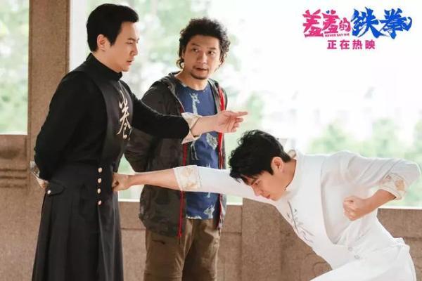 配角是怎样完美抢戏的?沈腾靠的是搞笑功力,热巴靠的是呆萌灵气