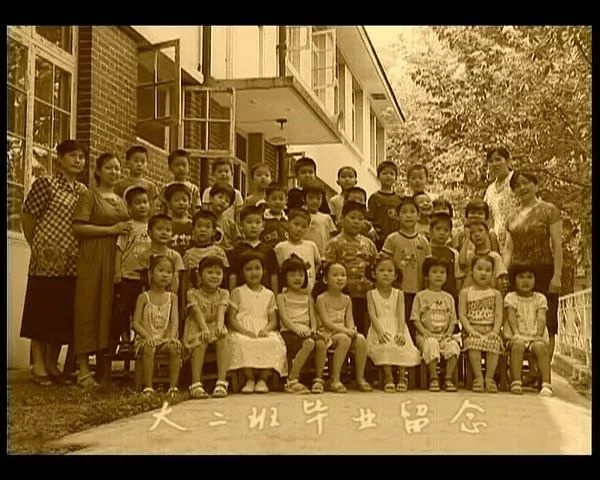 纪录片「幼儿园」：孩子入园第一天会发生什么？笑着笑着看哭了