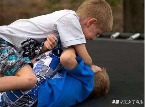 你感叹自家孩子像哪吒般顽劣时，是否也该将自己与李靖夫妇比较呢