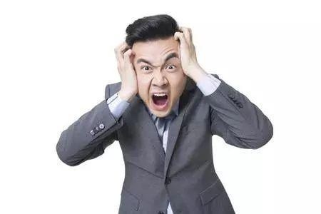 孩子脾气大、爱哭、摔东西，专家说：责任在家长，这一课你得补上
