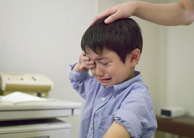 有了二胎后，家长不能在这3件事上忽视大宝，不然他会不和你亲近