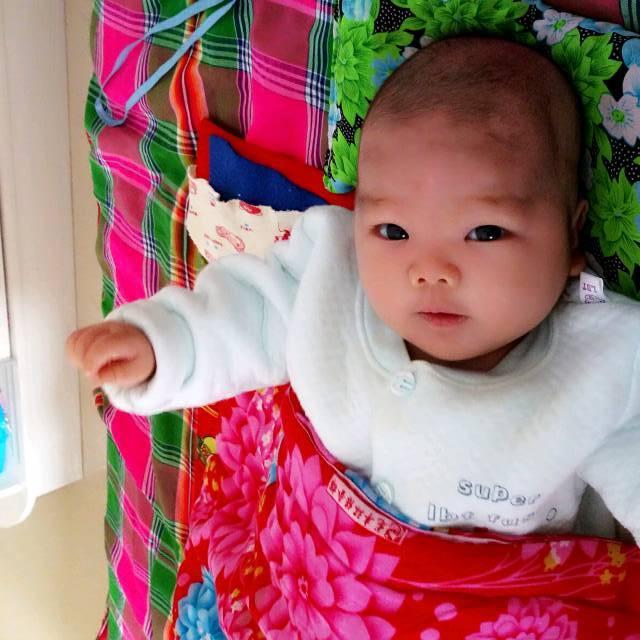 怎样帮宝宝睡出一个漂亮的头型？塑造完美头型，靠这五步