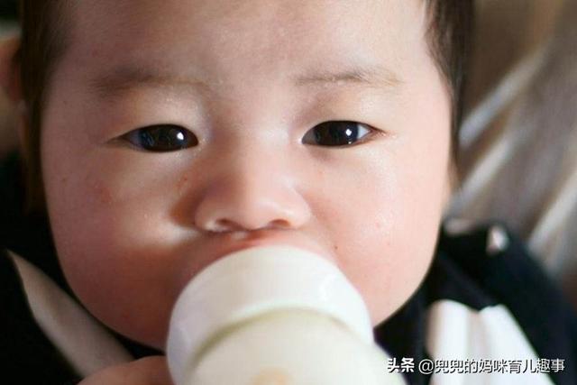3岁就可以给宝宝断配方奶了？真正要“断”的是这个！父母别搞混