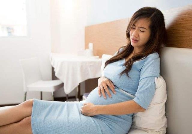 若孕妇动了胎气，身体可能会出现3个症状，别忽视了
