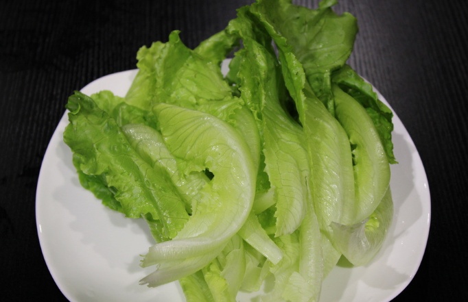 在有身孕后，这些食物孕妈贪吃可能会造成子宫收缩，影响宝宝发育