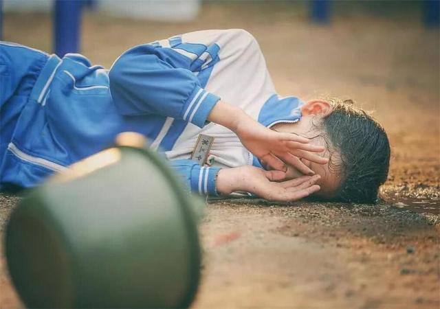 校园凌霸频频发生，家长要怎么教孩子“自保”？李玫瑾教授支招
