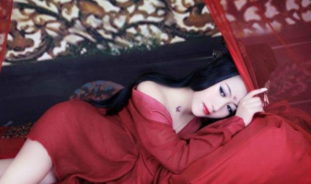 古代的女子为何不穿内裤？原来是为了方便“做”事