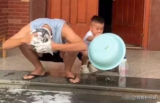 “皮得很外甥”专业给舅舅捣乱，暑假妈妈没疯，舅舅先疯了