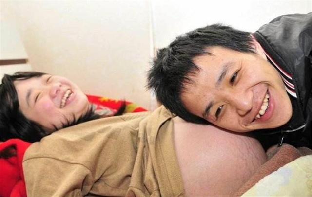 爸爸姓杨，张口给五胞胎取了名字，上户口时工作人员笑得前俯后仰