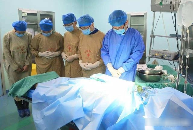 医学做实验的尸体都是哪来的？做完实验的尸体又是怎么处理？