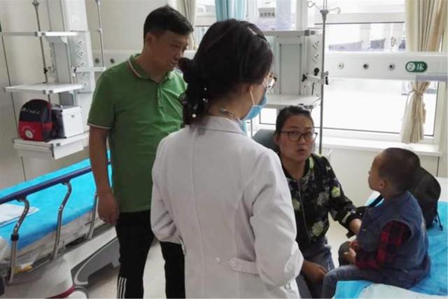 只因早餐多吃了一点它，女童食物中毒住进医院，很多家庭都吃过