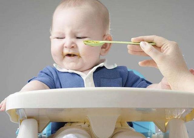 宝宝幼儿园不好好吃饭怎么办？在家做好这4点，孩子多得小红花