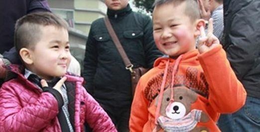 男子分房两年，媳妇却怀上双胞胎，亲子鉴定后男子脸都青
