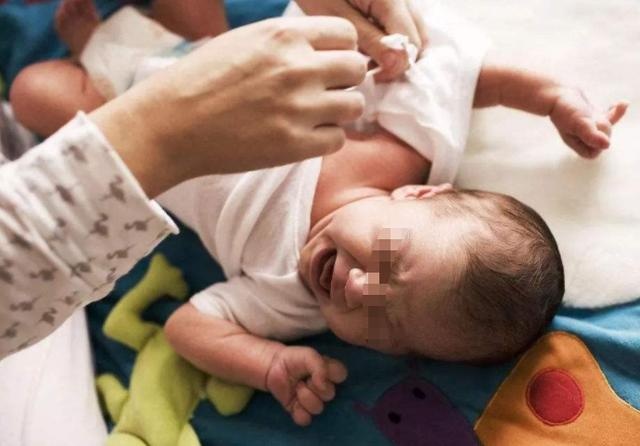 来“报恩”的宝宝，身上会有这3个特征，网友：都是别人家孩子