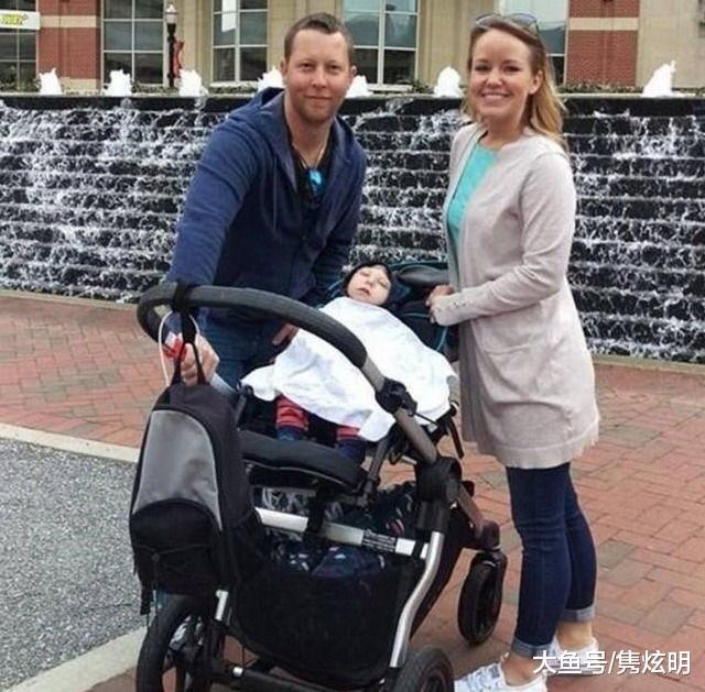 美国夫妇生下男孩没有头骨，形象怪异，颠覆了国人的生养观
