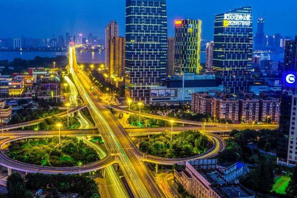 中国最具潜力的黑马省会,比肩广州,将成国际大都市