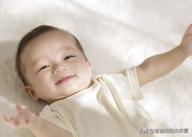 孩子睡觉总是喜欢出汗，不仅仅是因为缺钙，这些问题宝妈要留意