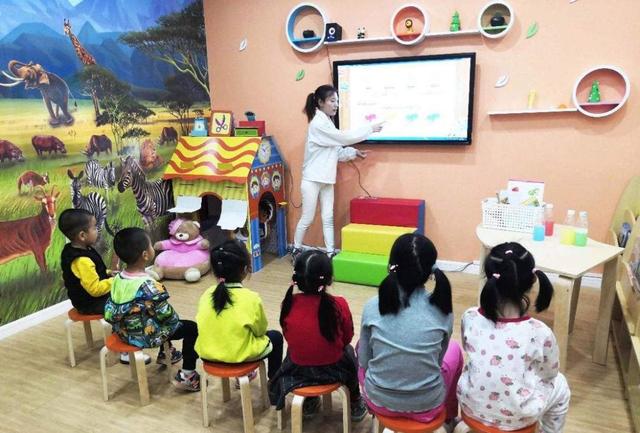 4岁孩子英语词汇量1500不够？别被培训班的话术套住