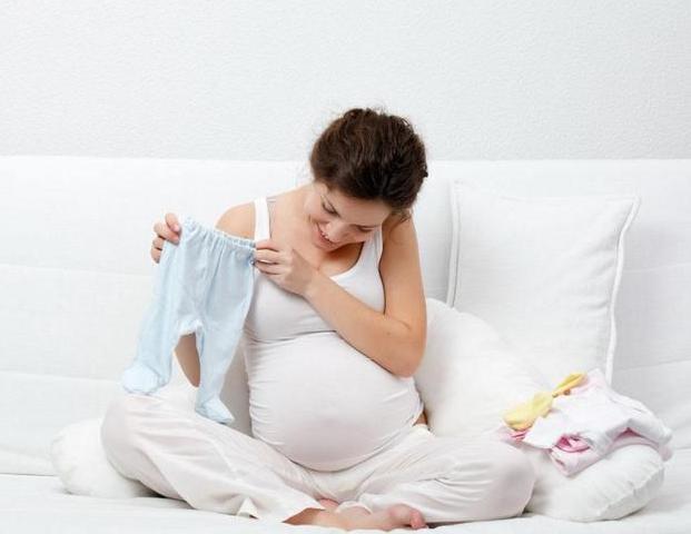 孕期不能用化妆品，护肤品也不能用吗？教你如何挑选适合的护肤品