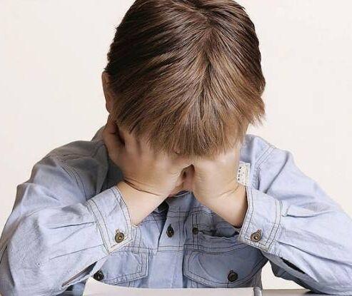 孩子总说“我不会”，家长要重视起来，3个妙招防止孩子自卑无能