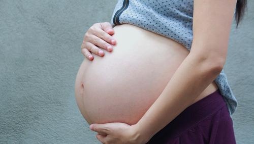 孕期总感觉肚子一跳一跳的，是胎动？错，也许是胎宝在忙这件事