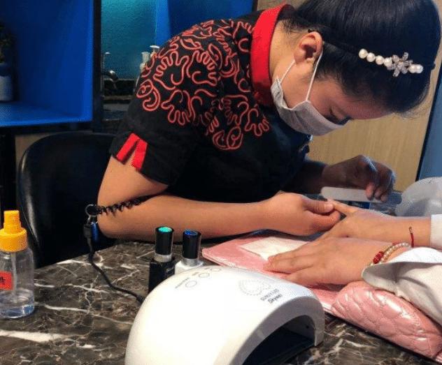 海底捞选座位记得说3个字,服务员把你视若贵宾,网友:屡试不爽