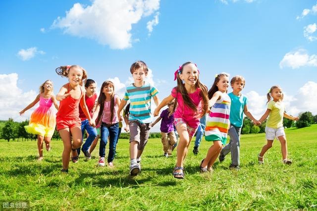 孩子上学哭闹怎么办？家长要做好这3件事，让孩子尽快适应新生活